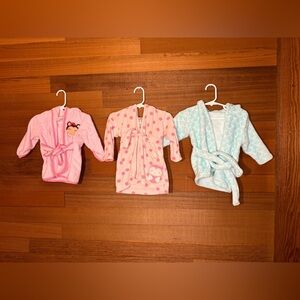 Set of 3 Baby Hooded Robes | Size 0-9M | Carter’s • Baby Kiss • HB